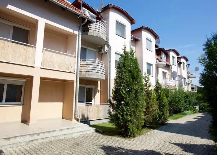 Zoli Apartmanok-Anna Koelcsey 32